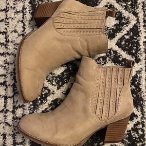 Francescas suede Tan booties
